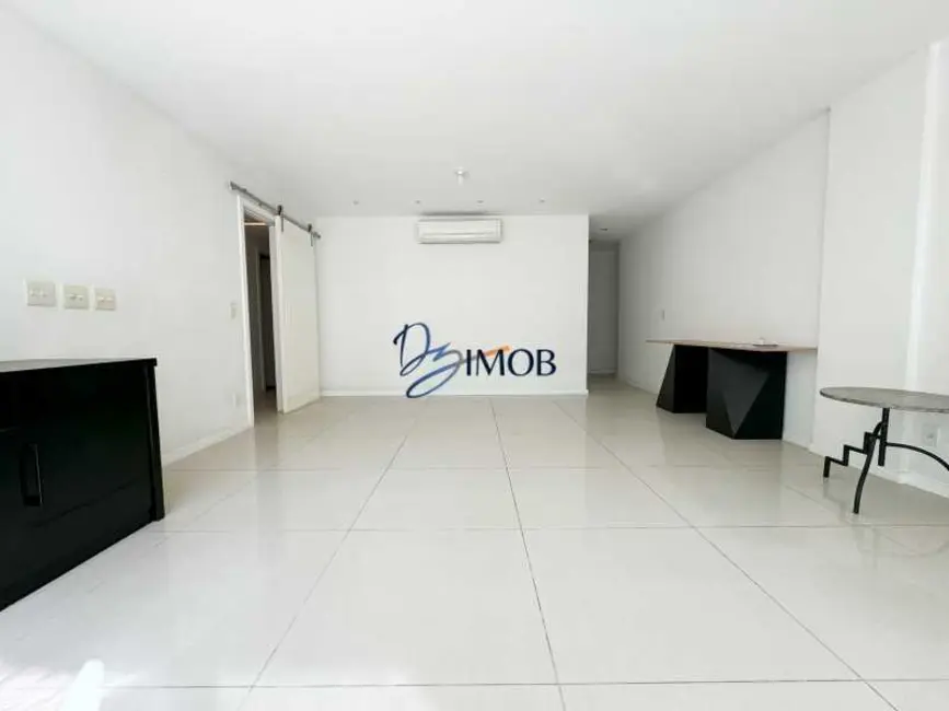 Foto 4 de Apartamento com 3 quartos à venda, 140m2 em Rio De Janeiro - RJ