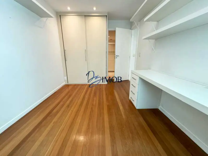 Foto 9 de Apartamento com 3 quartos à venda, 140m2 em Rio De Janeiro - RJ