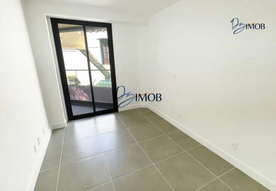 Foto 7 de Apartamento com 4 quartos à venda, 135m2 em Rio De Janeiro - RJ