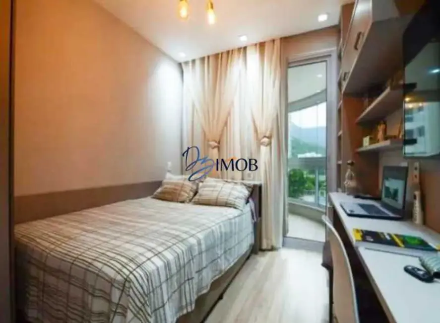 Apartamento com 3 quartos à venda, 110m2 em Rio De Janeiro - RJ - imagem 5 Foto 5 de Apartamento com 3 quartos à venda, 110m2 em Rio De Janeiro - RJ