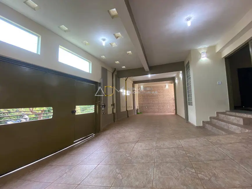 Foto 6 de Sobrado com 3 quartos à venda, 300m2 em Vila Antártica, Botucatu - SP