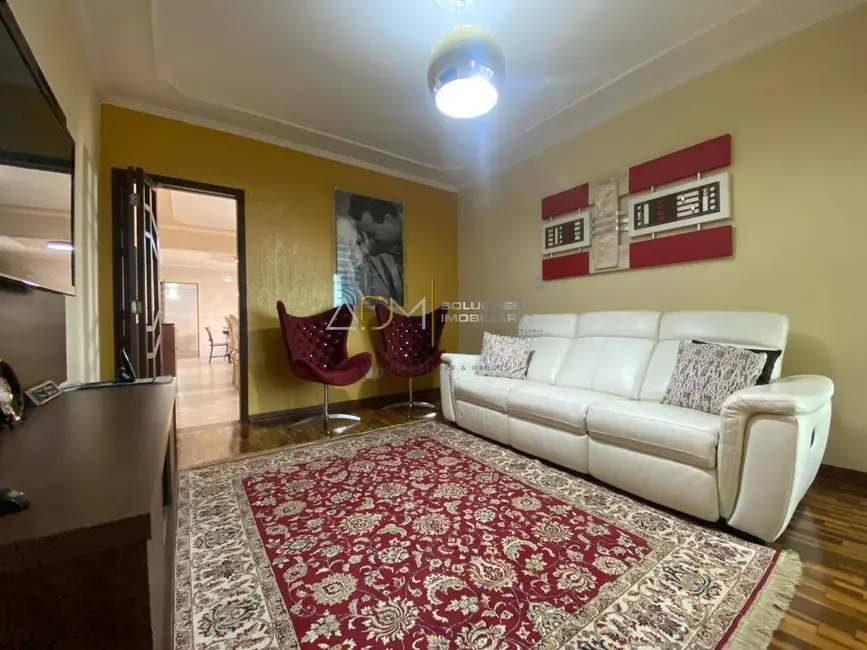 Foto 9 de Sobrado com 3 quartos à venda, 300m2 em Vila Antártica, Botucatu - SP