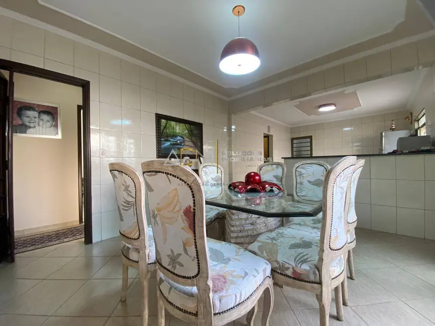 Foto 4 de Sobrado com 3 quartos à venda, 300m2 em Vila Antártica, Botucatu - SP