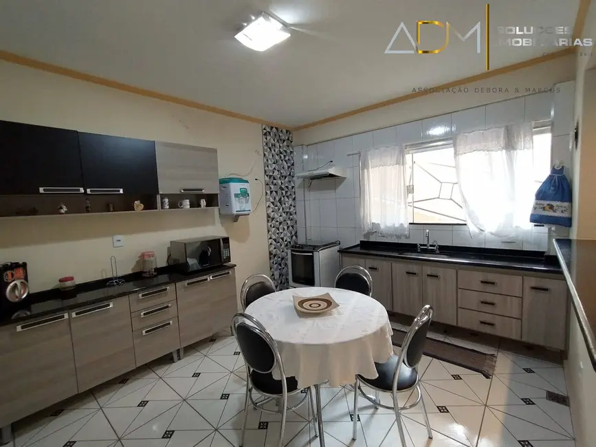 Casa com 3 quartos à venda, 230m2 em Jardim Paraíso, Botucatu - SP - imagem 3 Foto 3 de Casa com 3 quartos à venda, 230m2 em Jardim Paraíso, Botucatu - SP