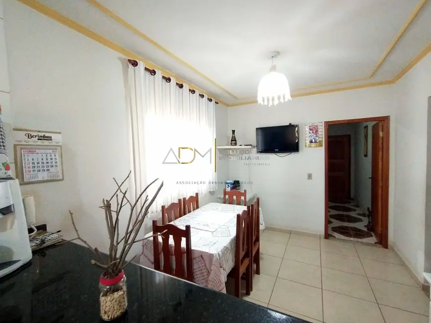 Foto 6 de Casa com 3 quartos à venda, 250m2 em Botucatu - SP