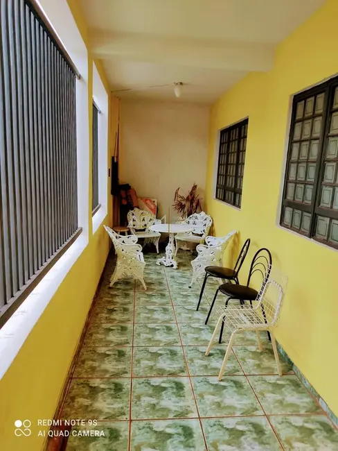 Foto 3 de Casa com 3 quartos à venda, 200m2 em Botucatu - SP