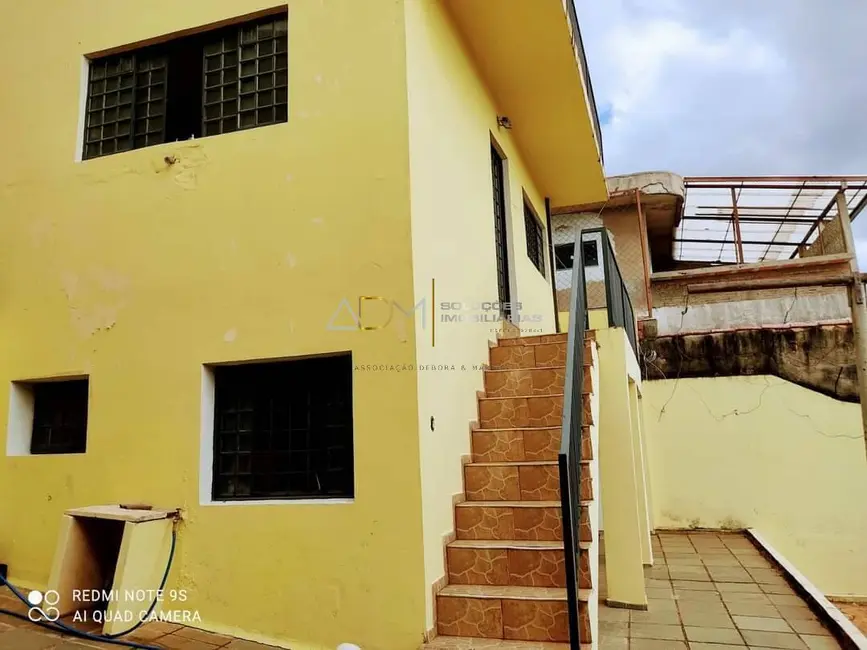 Foto 4 de Casa com 3 quartos à venda, 200m2 em Botucatu - SP