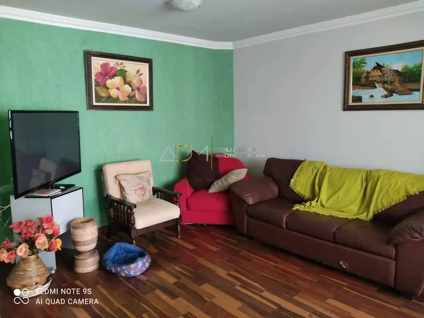 Foto 5 de Casa com 3 quartos à venda, 200m2 em Botucatu - SP