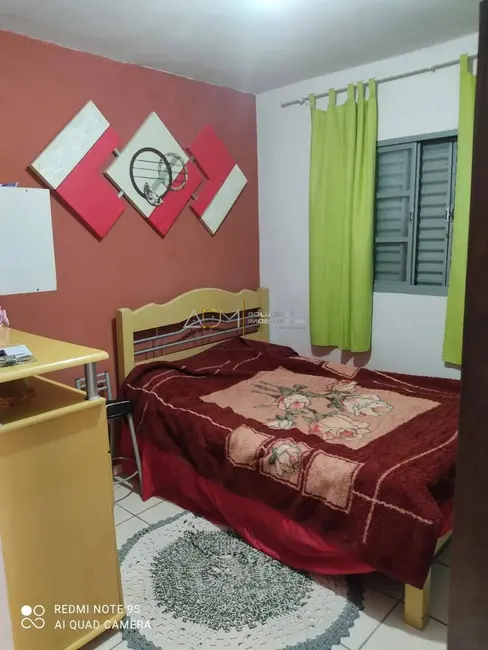 Casa com 2 quartos à venda, 70m2 em Botucatu - SP - imagem 8 Foto 8 de Casa com 2 quartos à venda, 70m2 em Botucatu - SP