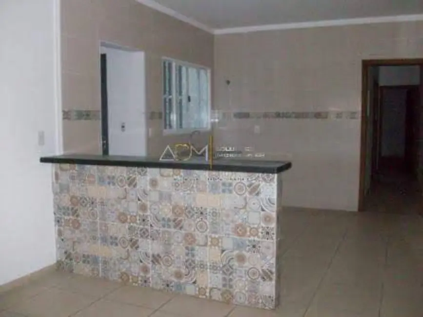 Foto 2 de Casa com 2 quartos à venda, 70m2 em Botucatu - SP