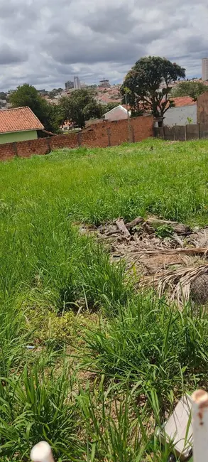 Terreno / Lote à venda, 300m2 em Vila Cidade Jardim, Botucatu - SP - imagem 3 Foto 3 de Terreno / Lote à venda, 300m2 em Vila Cidade Jardim, Botucatu - SP