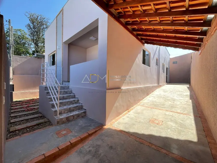 Foto 2 de Casa com 3 quartos à venda, 200m2 em Vila dos Lavradores, Botucatu - SP