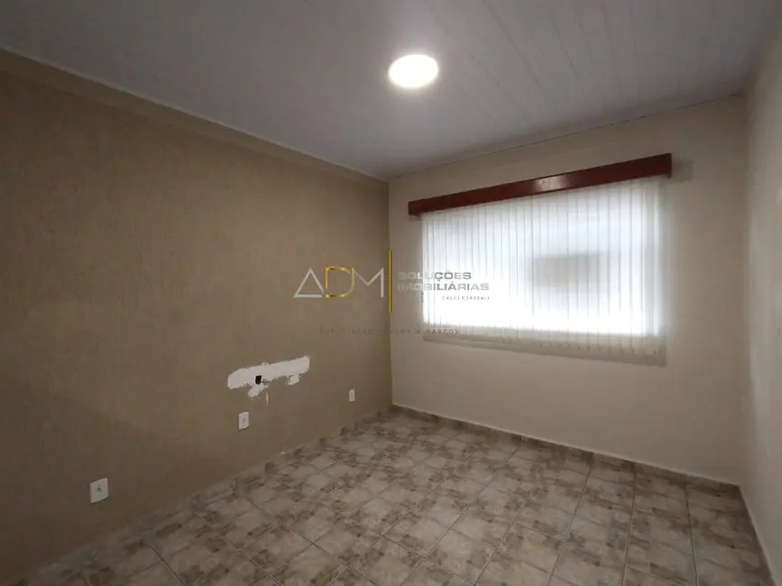 Foto 7 de Casa com 3 quartos à venda, 85m2 em Botucatu - SP