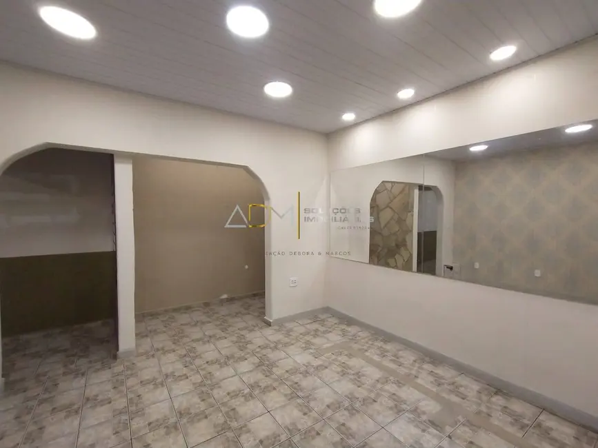 Foto 1 de Casa com 3 quartos à venda, 85m2 em Botucatu - SP
