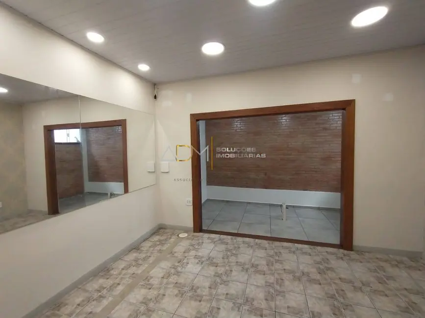 Foto 3 de Casa com 3 quartos à venda, 85m2 em Botucatu - SP