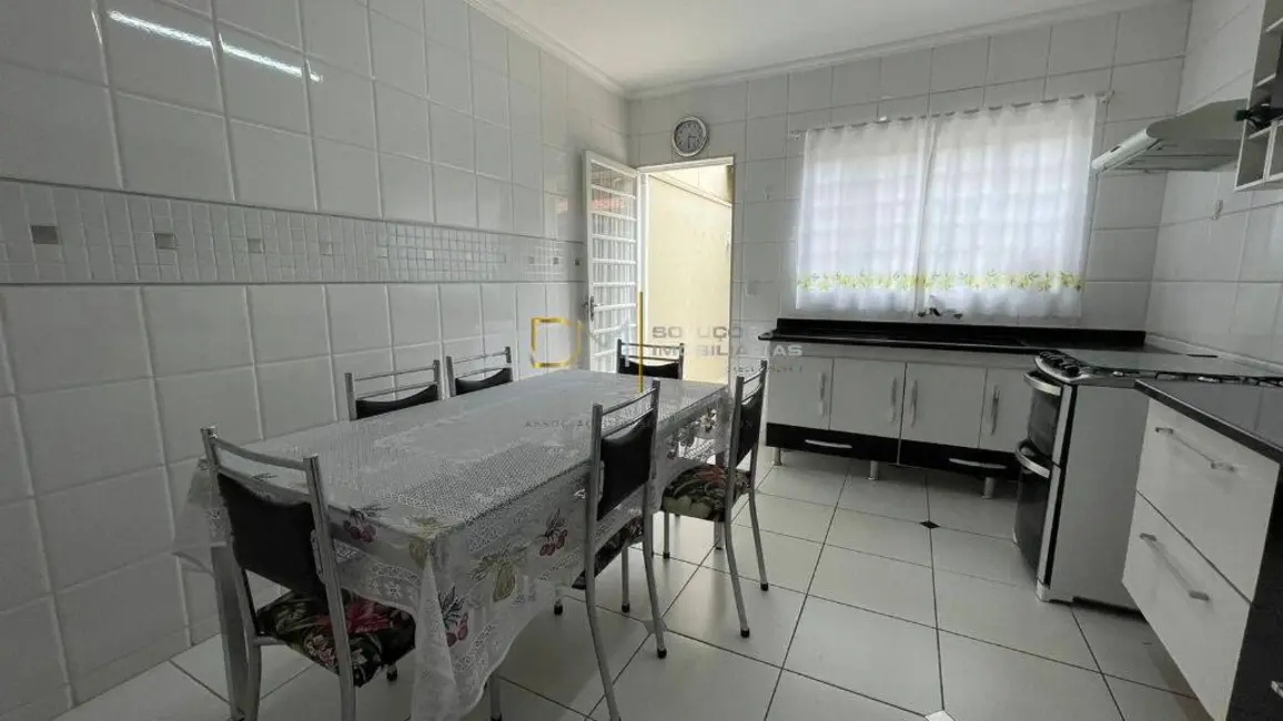 Foto 6 de Sobrado com 3 quartos à venda, 125m2 em Altos do Paraíso, Botucatu - SP