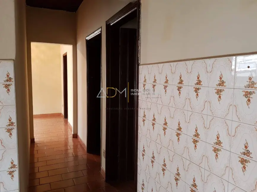 Foto 2 de Casa com 3 quartos à venda, 108m2 em Botucatu - SP