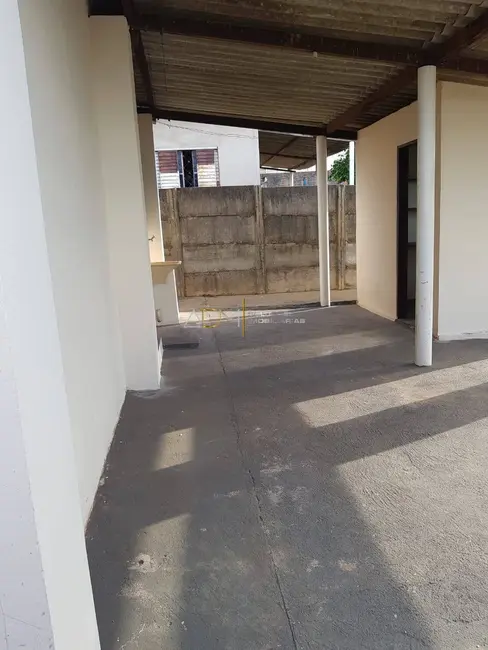 Foto 6 de Casa com 2 quartos à venda e para alugar, 91m2 em Vila Cidade Jardim, Botucatu - SP