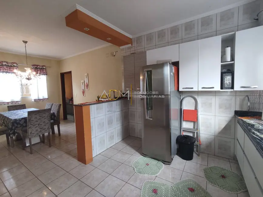 Foto 8 de Casa com 3 quartos à venda, 176m2 em Residencial Cedro, Botucatu - SP