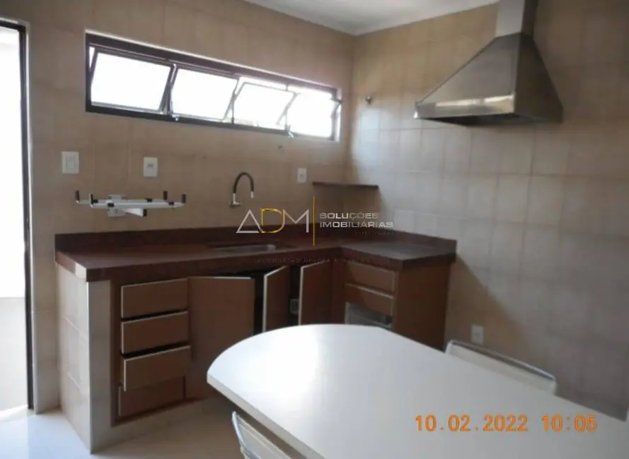 Foto 1 de Casa com 2 quartos à venda, 110m2 em Vila Nossa Senhora de Fátima, Botucatu - SP