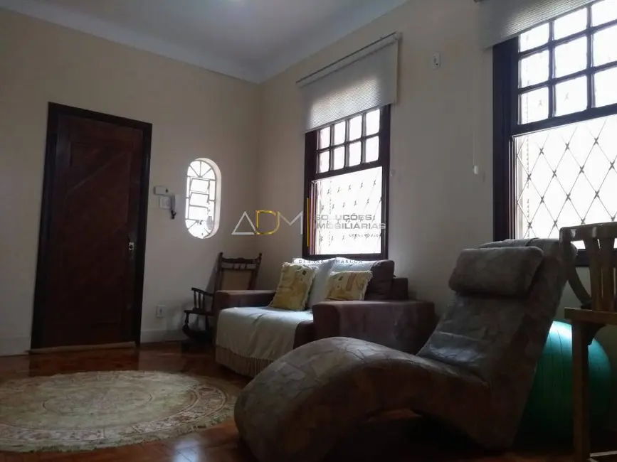 Foto 4 de Casa com 3 quartos à venda, 156m2 em Centro, Botucatu - SP