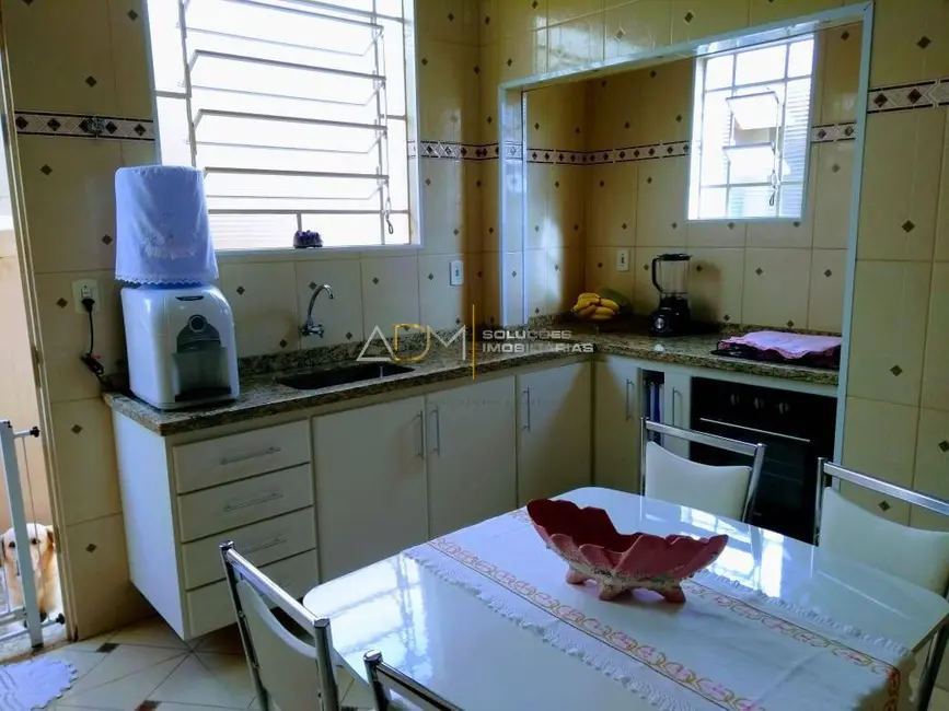 Foto 7 de Casa com 3 quartos à venda, 156m2 em Centro, Botucatu - SP