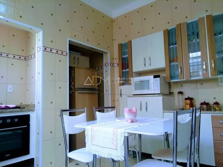 Foto 5 de Casa com 3 quartos à venda, 156m2 em Centro, Botucatu - SP