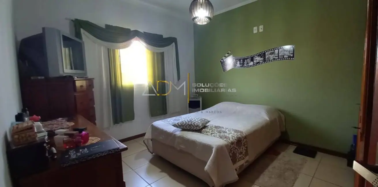 Foto 9 de Casa com 3 quartos à venda, 220m2 em Jardim Paraíso, Botucatu - SP