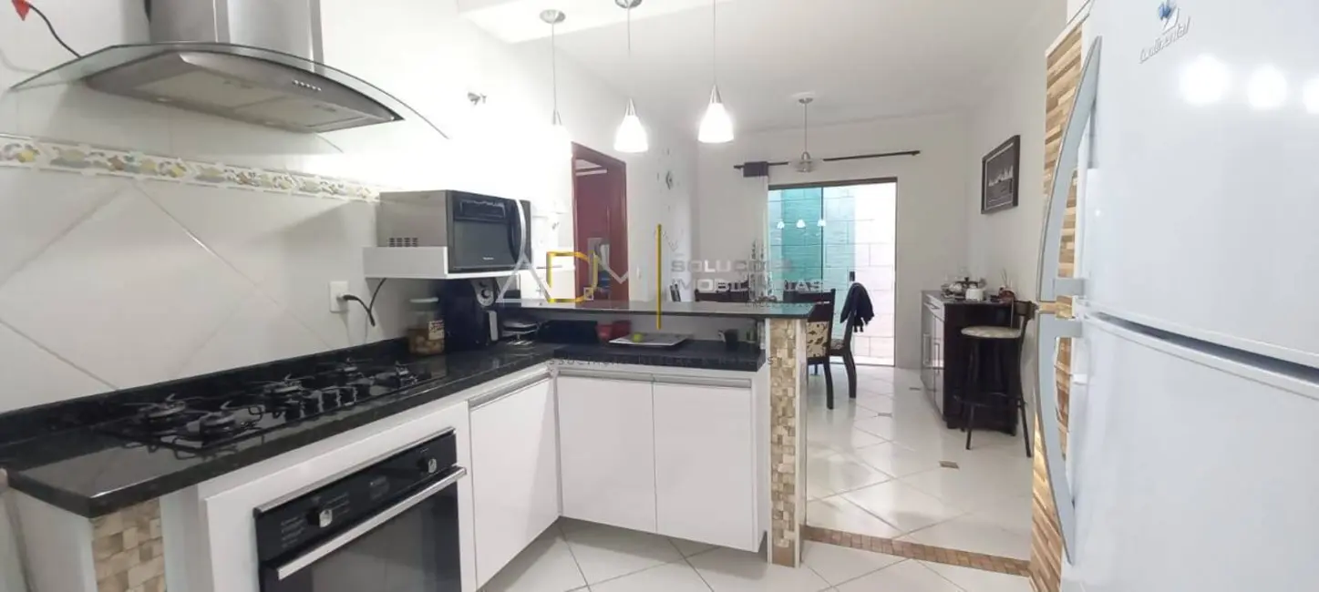 Foto 6 de Casa com 3 quartos à venda, 220m2 em Jardim Paraíso, Botucatu - SP