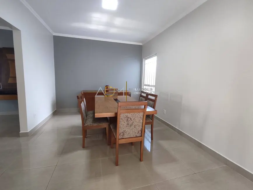 Foto 4 de Casa com 3 quartos à venda, 170m2 em Jardim Cambuí, Botucatu - SP