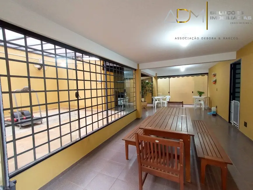 Foto 4 de Casa com 4 quartos à venda, 530m2 em Jardim Paraíso, Botucatu - SP