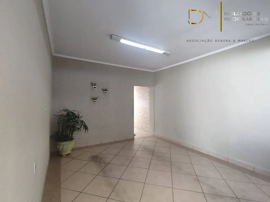 Foto 6 de Casa com 2 quartos à venda, 188m2 em Botucatu - SP