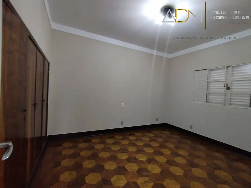 Foto 3 de Casa com 2 quartos à venda, 132m2 em Vila São Lúcio, Botucatu - SP
