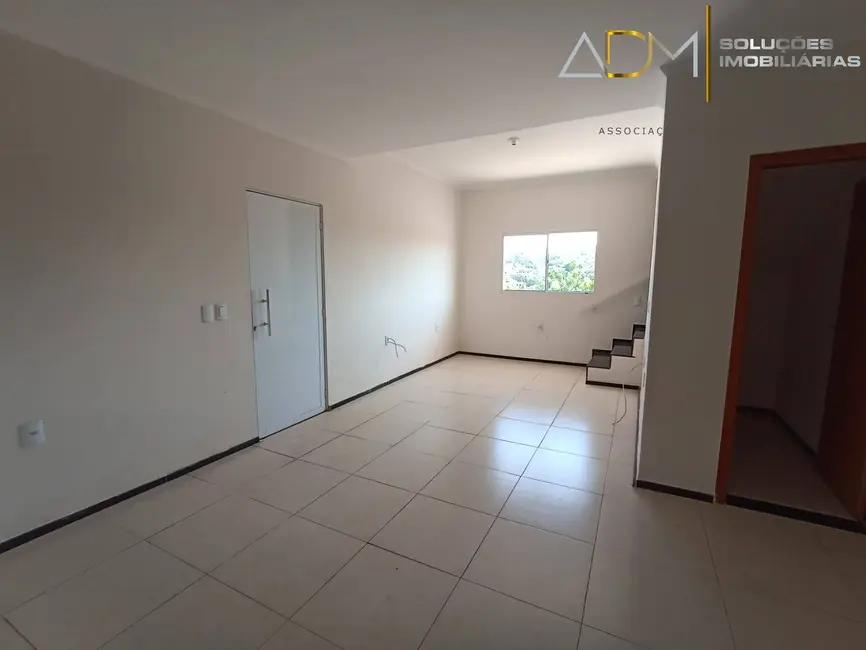 Foto 2 de Sobrado com 2 quartos à venda, 120m2 em Jardim Itamarati, Botucatu - SP