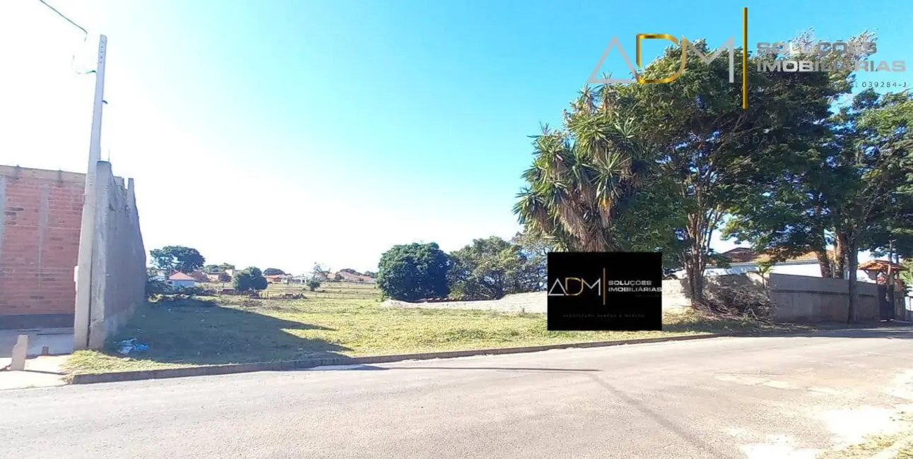 Foto 2 de Terreno / Lote à venda, 1400m2 em Alto, Botucatu - SP