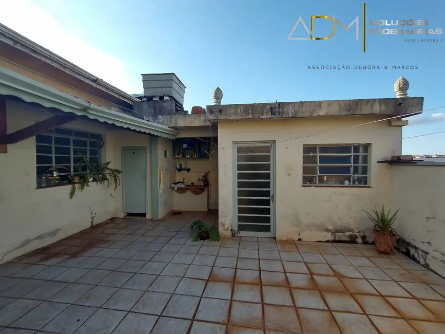 Foto 3 de Casa com 3 quartos para alugar, 131m2 em Centro, Botucatu - SP