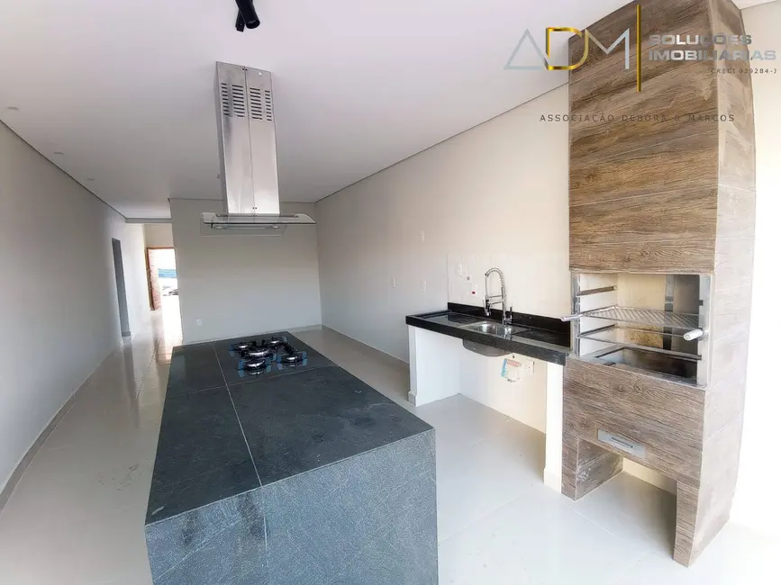 Foto 2 de Casa com 3 quartos à venda, 151m2 em Jardim Cambuí, Botucatu - SP