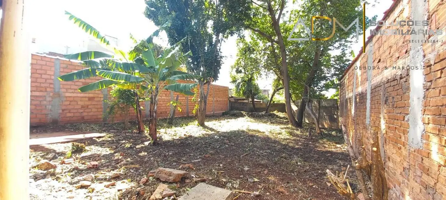 Foto 1 de Casa com 2 quartos à venda, 100m2 em Vila Carmelo, Botucatu - SP