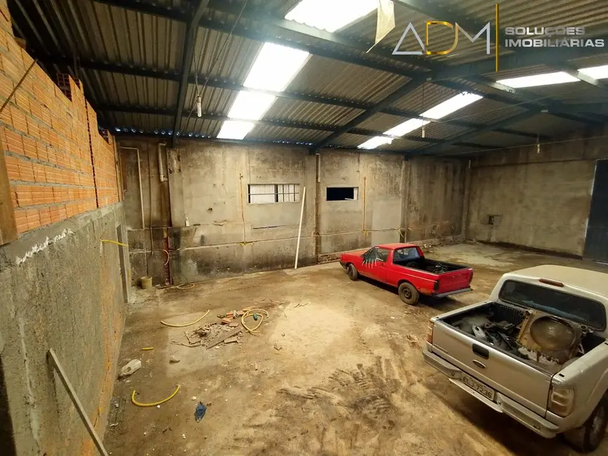 Foto 3 de Sala Comercial à venda, 250m2 em Pardinho - SP