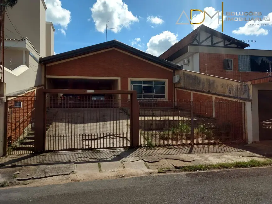Foto 1 de Casa com 3 quartos à venda, 261m2 em Centro, Botucatu - SP