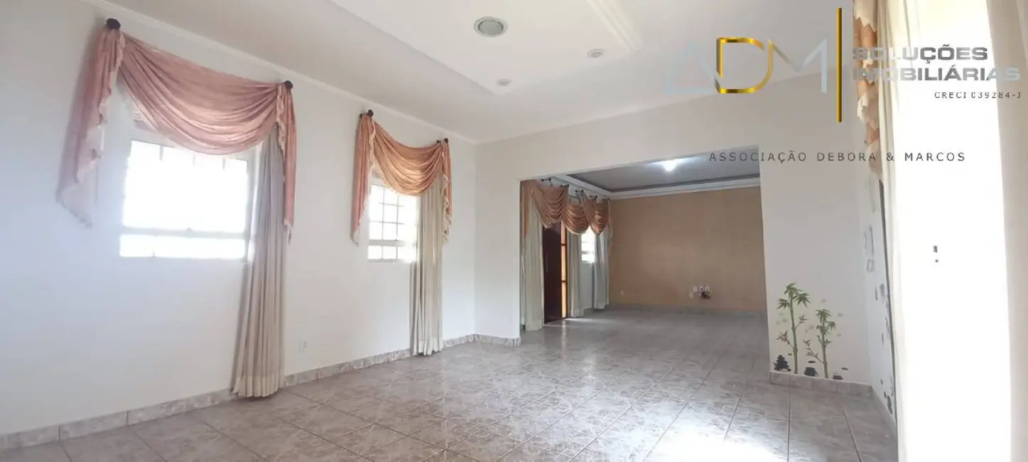 Foto 5 de Casa com 4 quartos à venda, 306m2 em Jardim Paraíso, Botucatu - SP