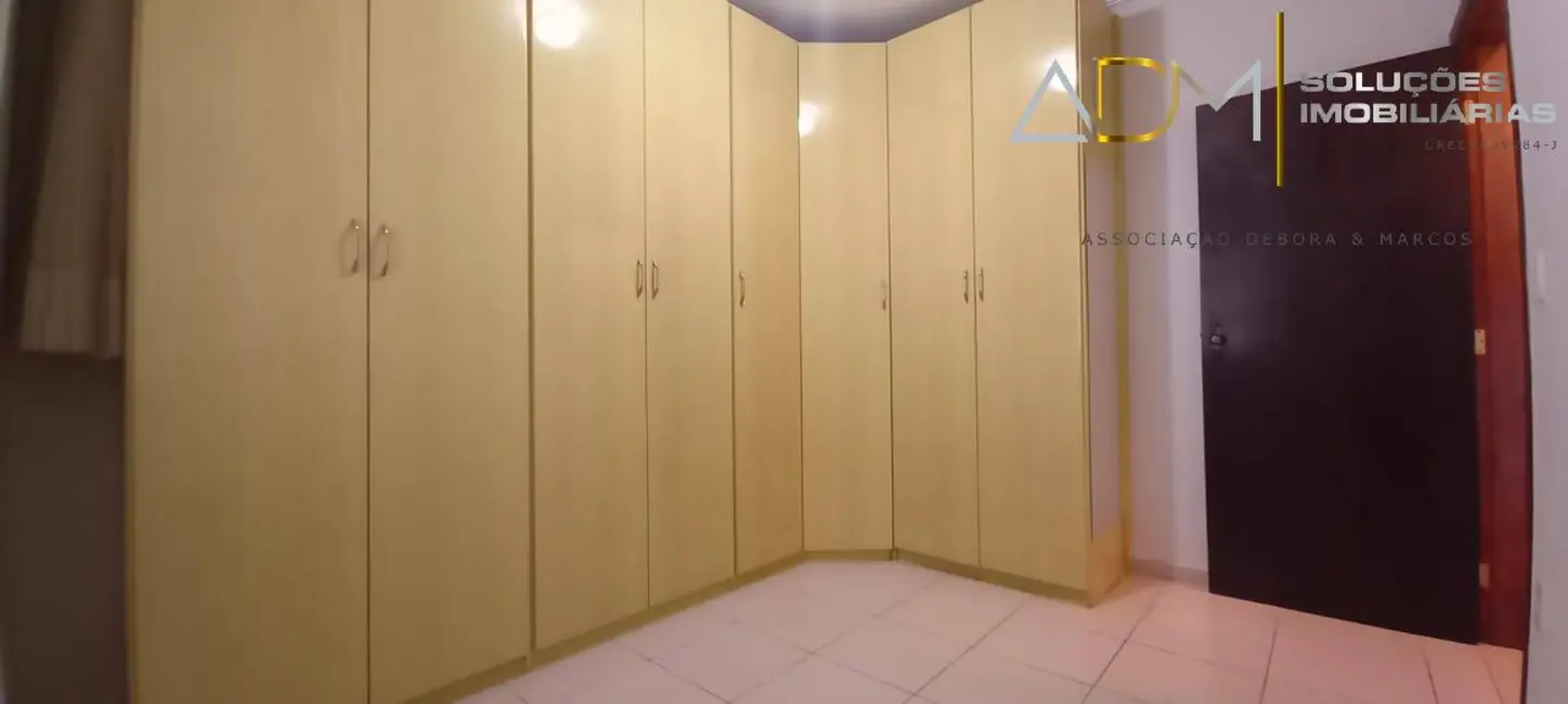 Foto 9 de Casa com 4 quartos à venda, 306m2 em Jardim Paraíso, Botucatu - SP