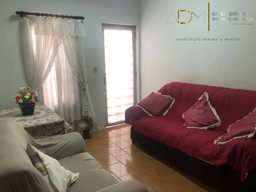 Foto 2 de Sobrado com 3 quartos à venda, 128m2 em Botucatu - SP