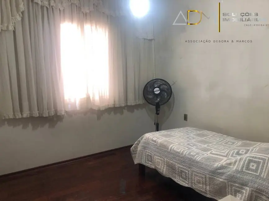 Foto 9 de Sobrado com 3 quartos à venda, 128m2 em Botucatu - SP