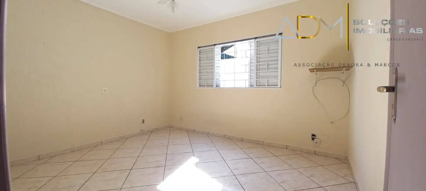 Casa com 3 quartos à venda, 160m2 em Jardim Continental, Botucatu - SP - imagem 7 Foto 7 de Casa com 3 quartos à venda, 160m2 em Jardim Continental, Botucatu - SP
