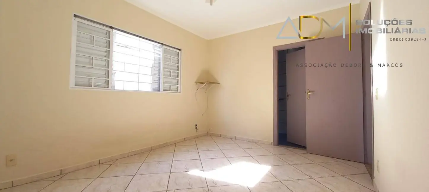 Casa com 3 quartos à venda, 160m2 em Jardim Continental, Botucatu - SP - imagem 6 Foto 6 de Casa com 3 quartos à venda, 160m2 em Jardim Continental, Botucatu - SP