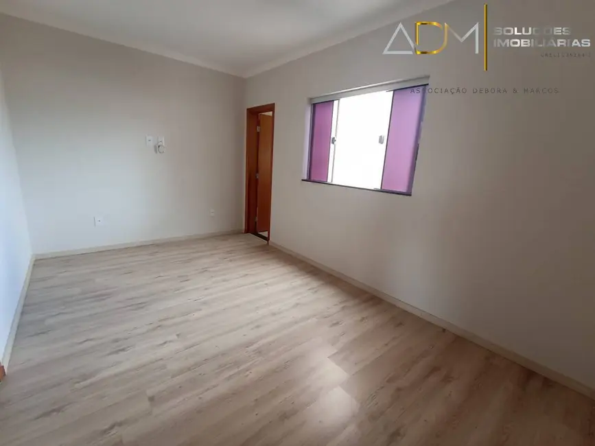 Foto 6 de Sobrado com 2 quartos à venda, 124m2 em Jardim Ypê, Botucatu - SP