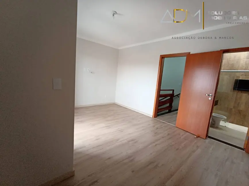 Foto 5 de Sobrado com 2 quartos à venda, 124m2 em Jardim Ypê, Botucatu - SP