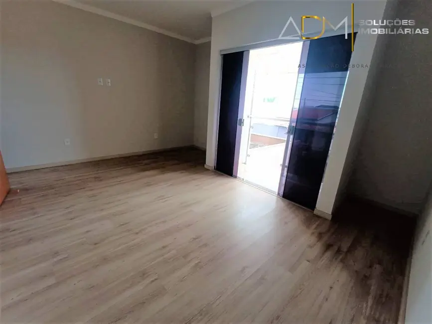 Foto 7 de Sobrado com 2 quartos à venda, 124m2 em Jardim Ypê, Botucatu - SP