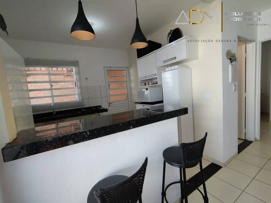 Foto 3 de Casa com 2 quartos à venda, 44m2 em Botucatu - SP